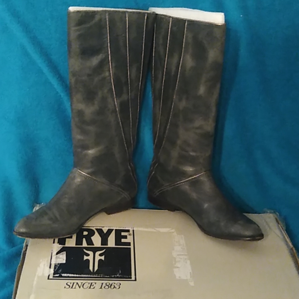 Olive Green Silver Piping Flat Leather Boots